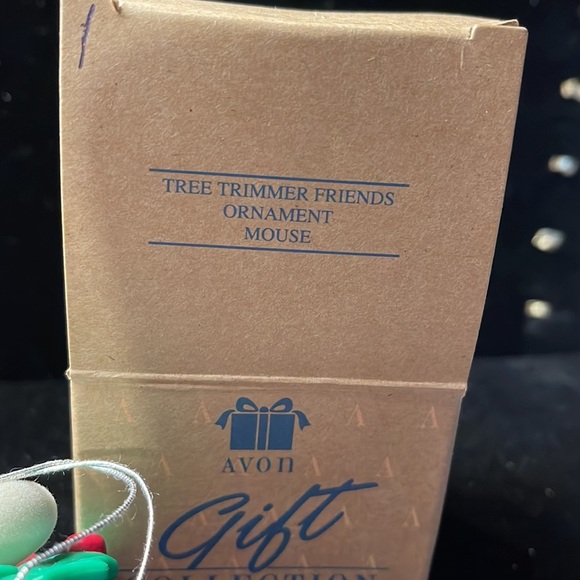 Avon Vintage Collectible “Tree Trimmer Friends Ornament Mouse” - Picture 4 of 7